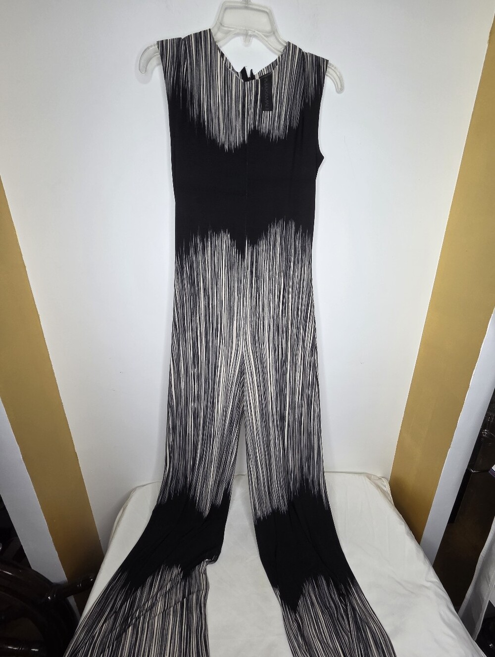 Norma Kamali Size M Black & White Abstract Steiped Sleeveless Wide-Leg Jumpsuit